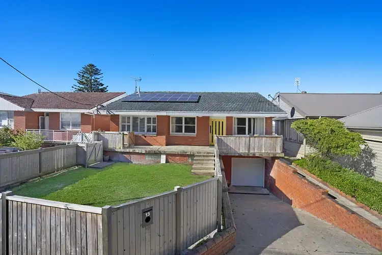 13 Bellevue Rd, Belmont NSW 2280