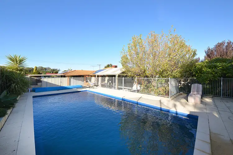 8 Munderee Pl, Wanneroo WA 6065