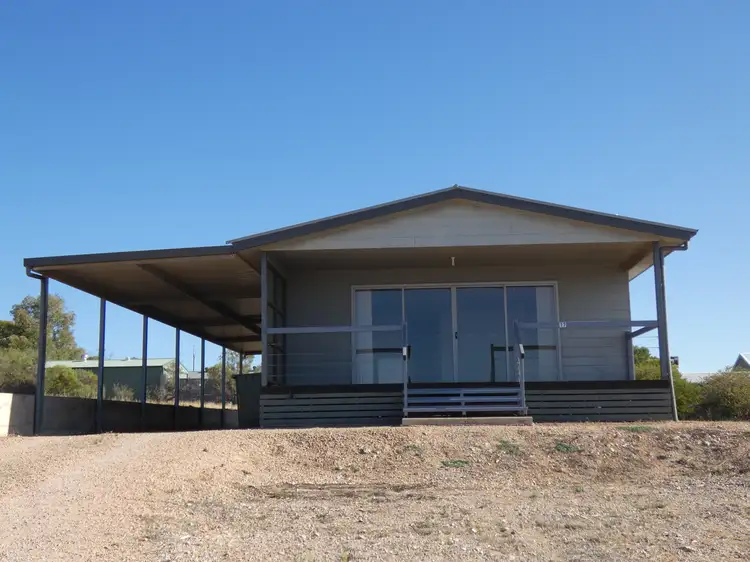 17 Flensburg Dr, Weeroona Island SA 5495