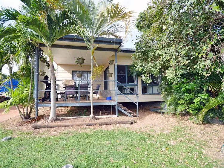 7 Christie Ave, Nanum QLD 4874