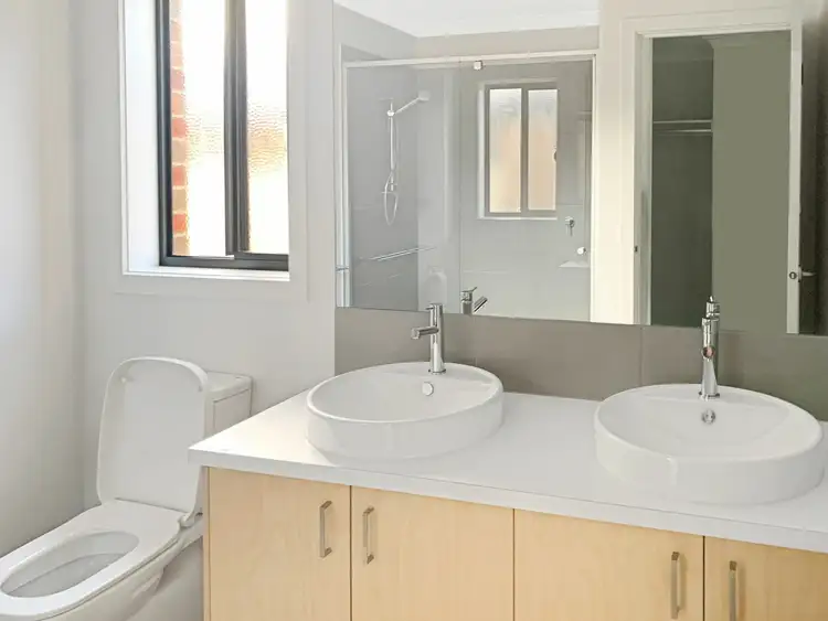 Fifth view of Homely house listing, Unit 2/50 Packham St, Shepparton VIC 3630