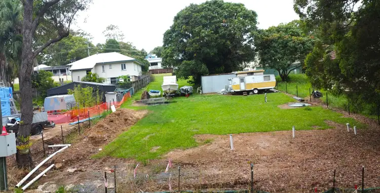 12 Rhodes Street, Macleay Island QLD 4184