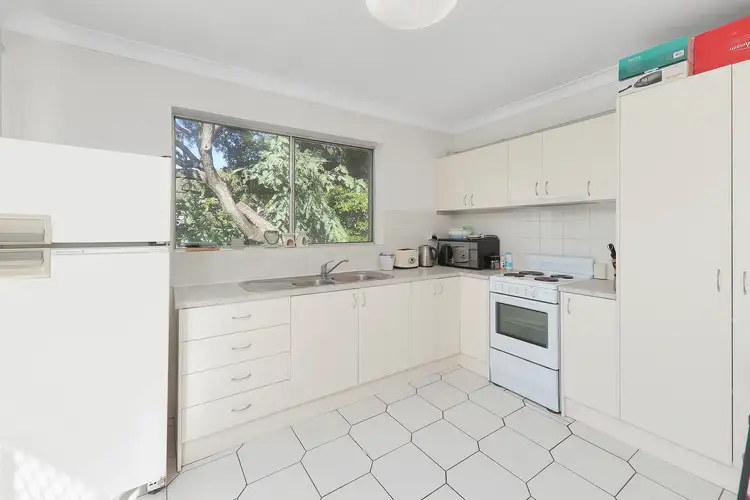 Second view of Homely unit listing, Unit 4/42 Pembroke Rd, Coorparoo QLD 4151