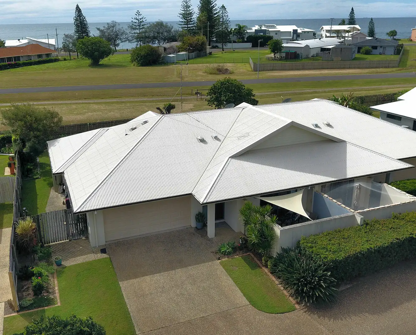 Main view of Homely unit listing, Unit 4/4 Bargara Lakes Dr, Bargara QLD 4670