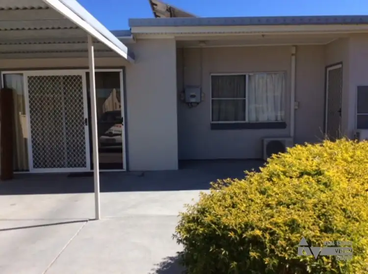 Unit 4/6 Clark Dr, Emerald QLD 4720