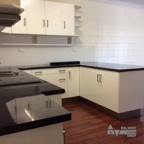 Second view of Homely unit listing, Unit 4/6 Clark Dr, Emerald QLD 4720