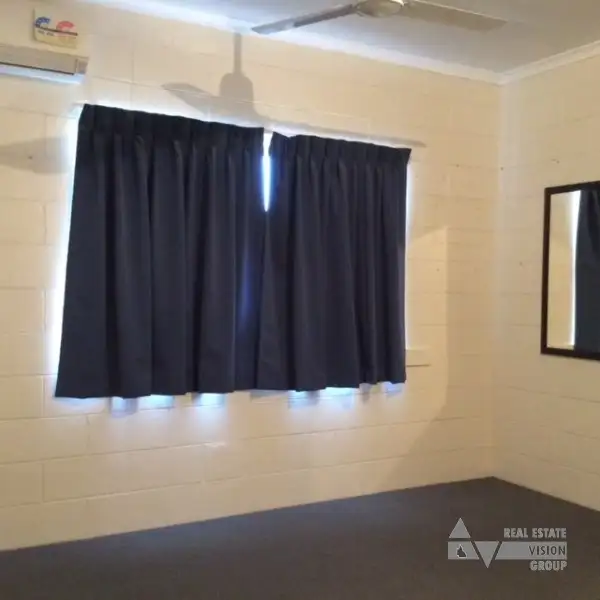 Fifth view of Homely unit listing, Unit 4/6 Clark Dr, Emerald QLD 4720