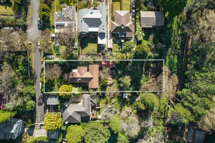 10 Beattie St, Leura NSW 2780
