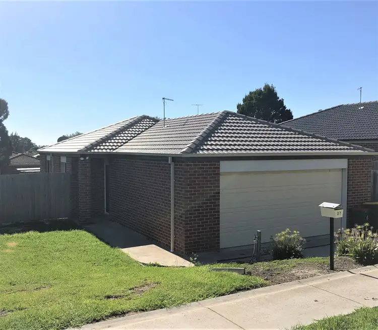 27 Glendonald Rd, Churchill VIC 3842