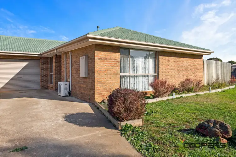 Unit 1/11 Carnarvon Pl, Melton West VIC 3337