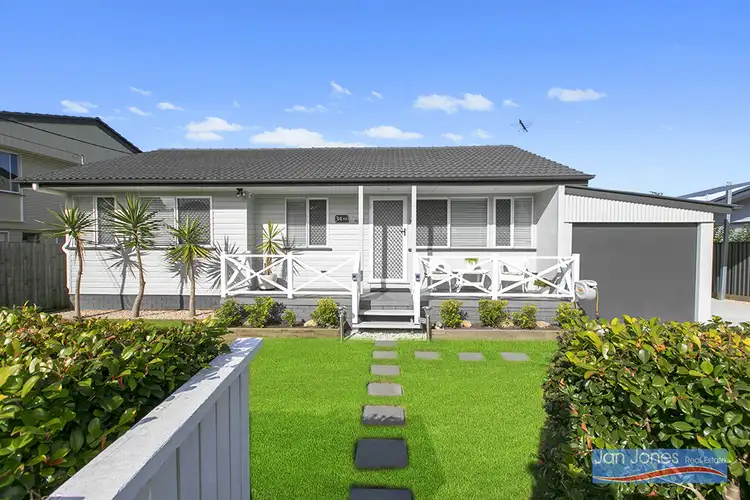 34 Hill Parade, Clontarf QLD 4019