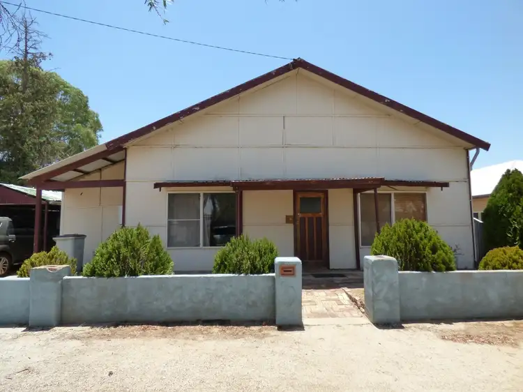 16 Coronation St, Merredin WA 6415