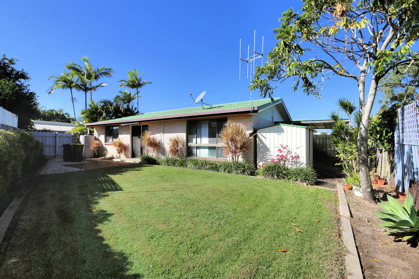 Main view of Homely unit listing, Unit 2/5 Newton Ct, Bargara QLD 4670