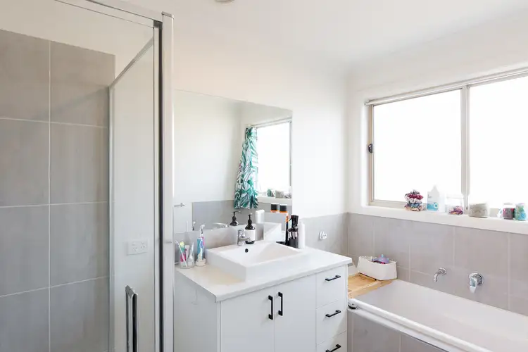 Fourth view of Homely house listing, 2 Harmony Way, Alfredton VIC 3350