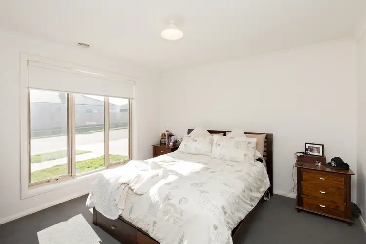 Fifth view of Homely house listing, 2 Harmony Way, Alfredton VIC 3350