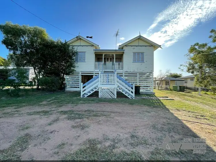 10 Pandanus St, Blackwater QLD 4717