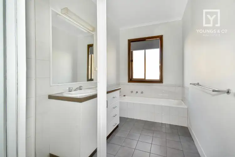Fifth view of Homely unit listing, Unit 4/5 Middleton St, Shepparton VIC 3630