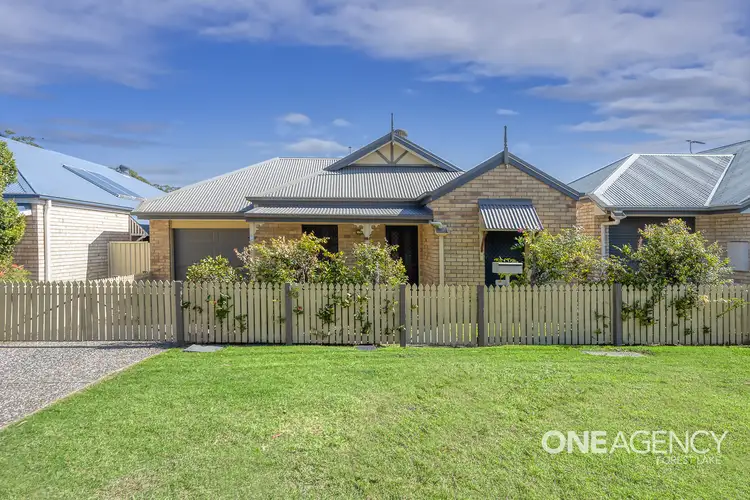 32 Gippsland Cct, Forest Lake QLD 4078