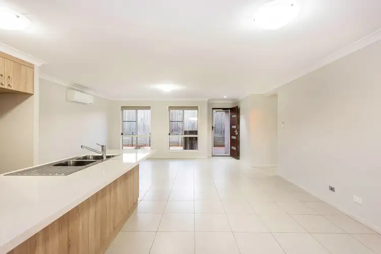 Third view of Homely unit listing, Unit 4/13 Ocean St, Rangeville QLD 4350