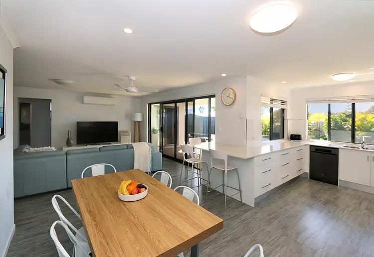 Sixth view of Homely unit listing, Unit 1/4 Bargara Lakes Dr, Bargara QLD 4670