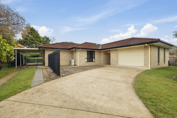 34 Lily St, Southside QLD 4570
