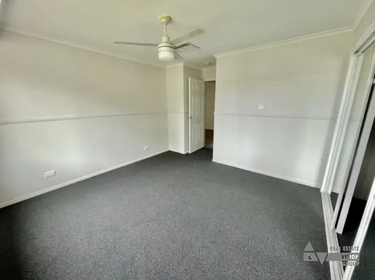 Fourth view of Homely house listing, 5 Louisa Ct, Emerald QLD 4720