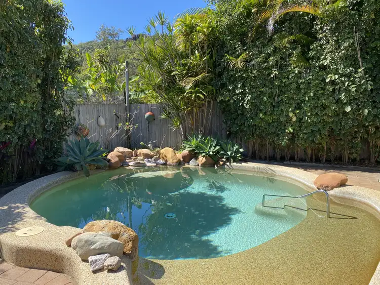 4 Bay Vista Ct, Horseshoe Bay QLD 4819