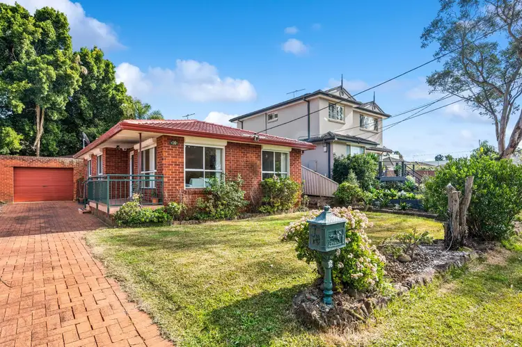16 Carolyn St, Greystanes NSW 2145