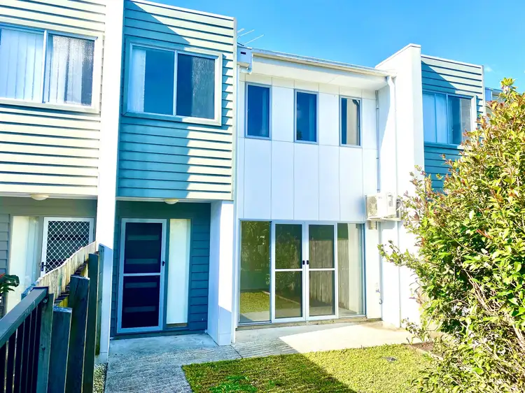 Unit 15/2 Christopher St, Pimpama QLD 4209