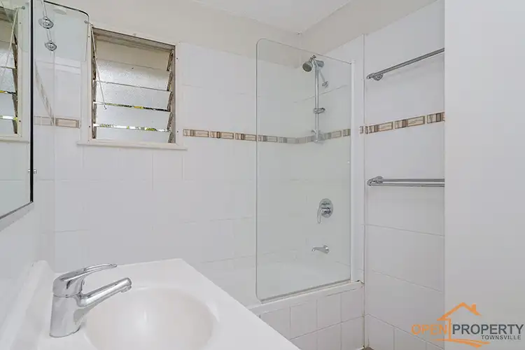Fifth view of Homely house listing, 10 Lillipilli St, Vincent QLD 4814