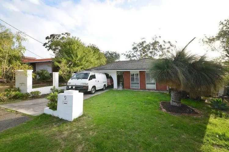 9 Blackbutt Dr