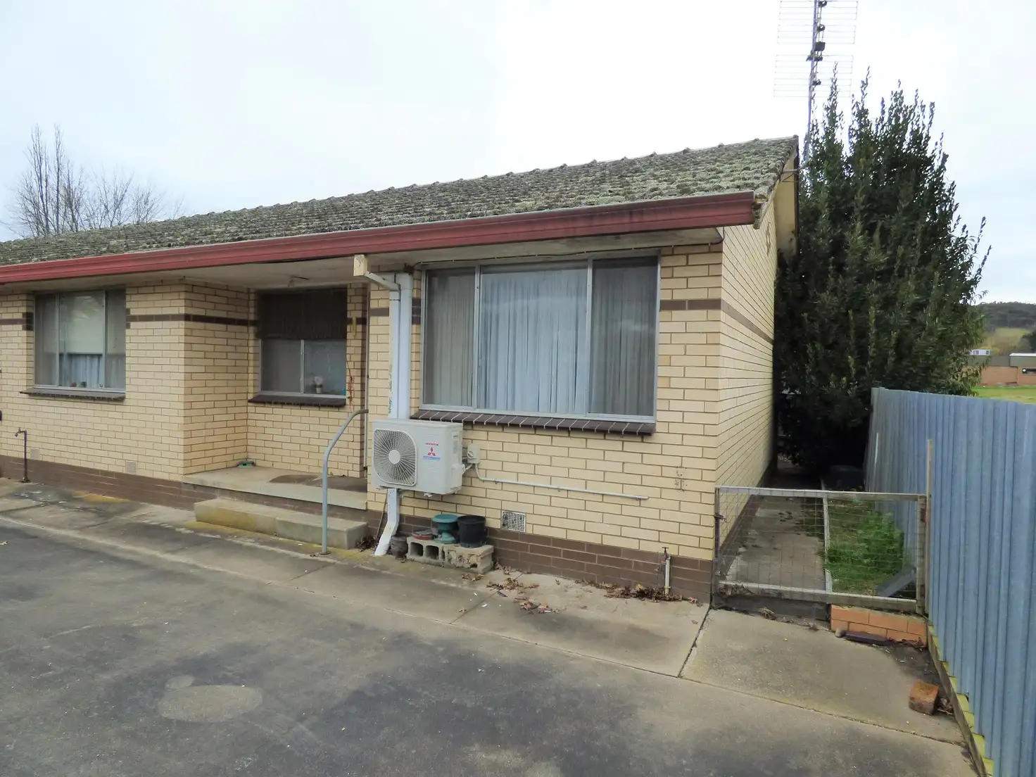 Main view of Homely unit listing, Unit 4/236 Myrtle St, Myrtleford VIC 3737