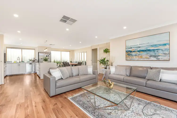 19 Beckley Circle, Leeming WA 6149