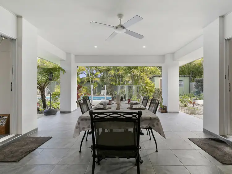 1-3 Pectoral Pl, Banksia Beach QLD 4507