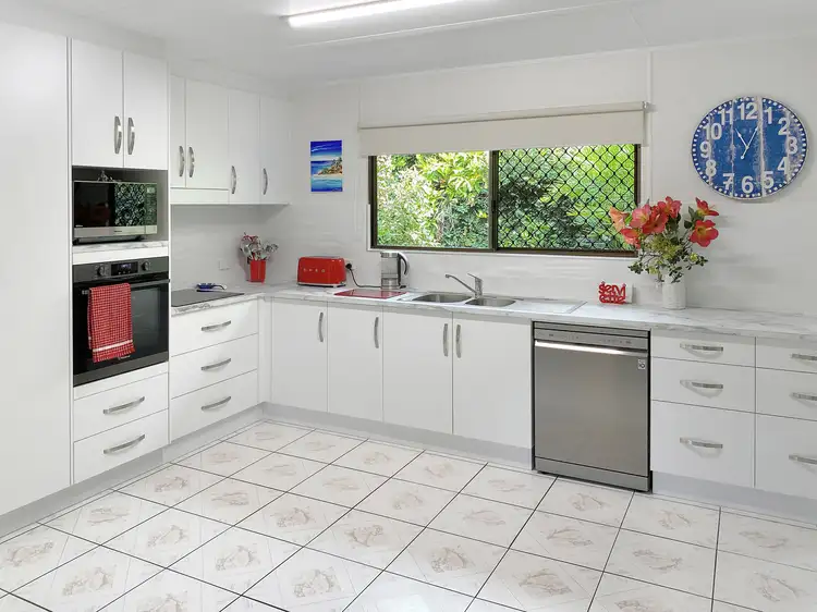 48 McCabe Cres, Arcadia QLD 4819