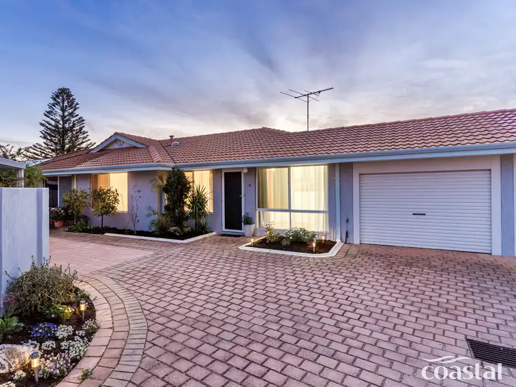 Main view of Homely house listing, Unit 4/28 Dress Cir, Warnbro WA 6169