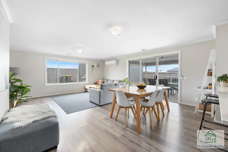 Fifth view of Homely house listing, 15 Wimmera Way, Moe VIC 3825