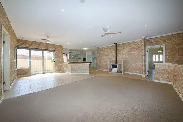 Fourth view of Homely house listing, 16 Englefield Rtt, Landsdale WA 6065