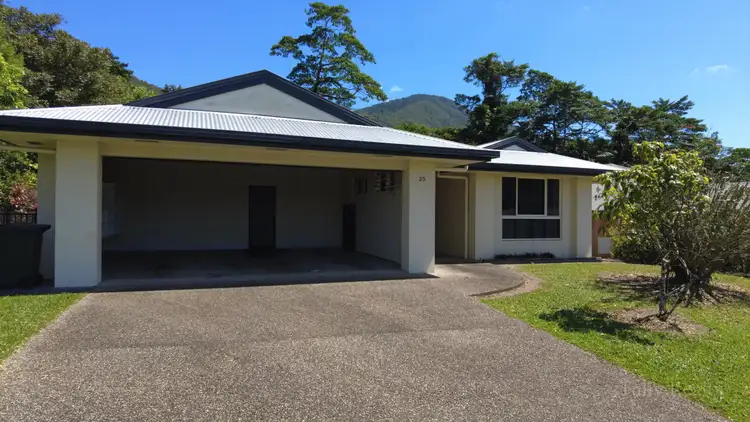 25 Pease St, Tully QLD 4854