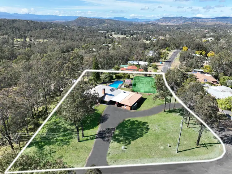 111-117 Campbell Dr, Kooralbyn QLD 4285