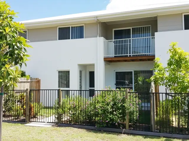 Unit 10/2 Tayla St, Pimpama QLD 4209