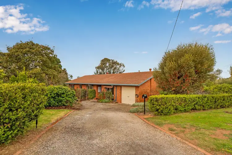6 Margaret Dr, Bacchus Marsh VIC 3340