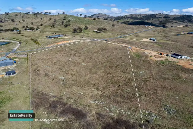 32 Captain Robertson Dr, Burra NSW 2620