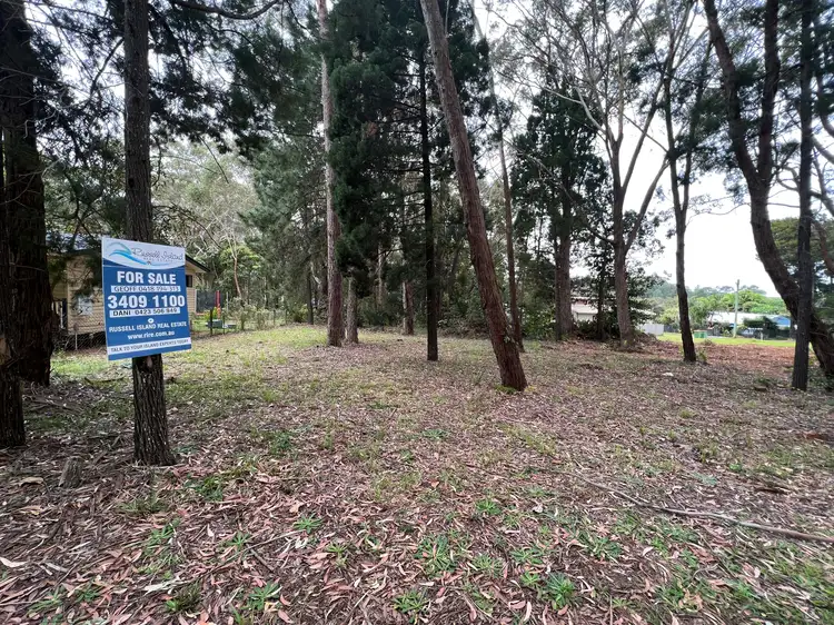 3 Canna St, Russell Island QLD 4184