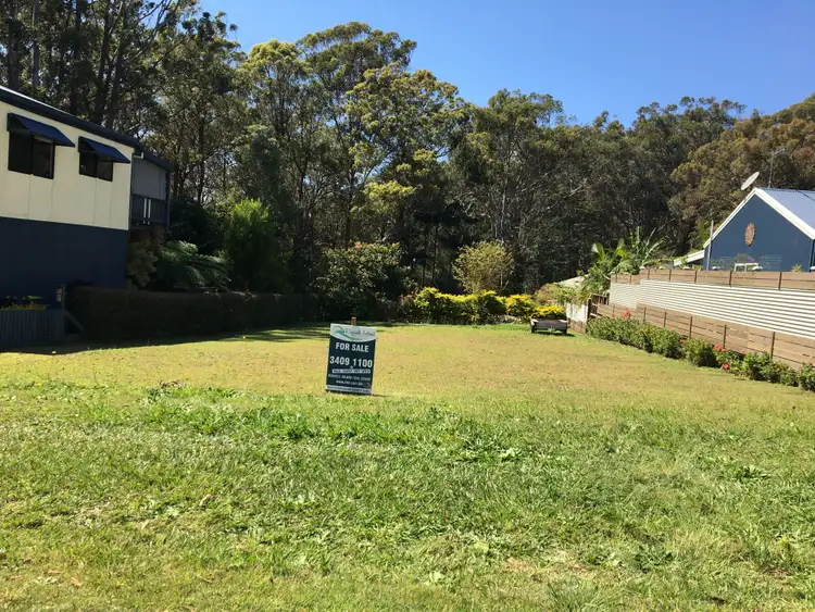 18 Illagona St, Russell Island QLD 4184