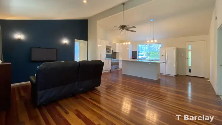 30 Taylor St, Russell Island QLD 4184