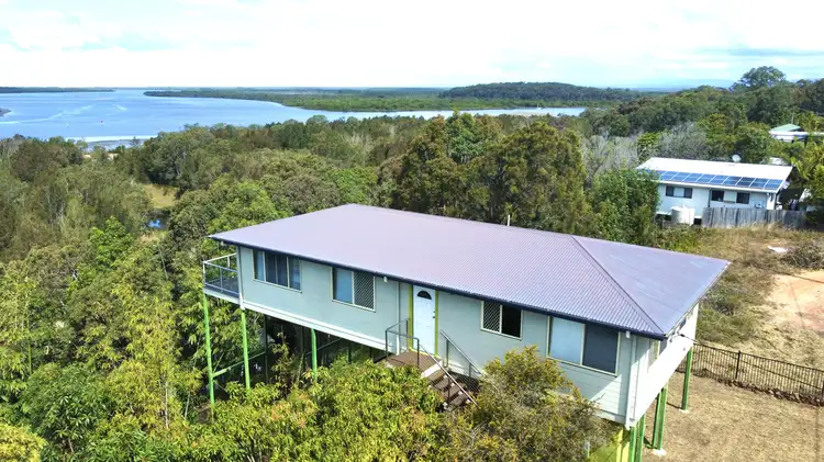 26 Crescent Dr, Russell Island QLD 4184