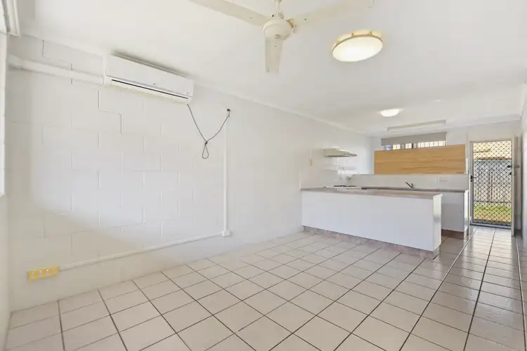 Unit 2/32 Albury St, Pimlico QLD 4812