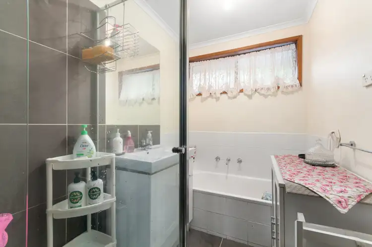 Fifth view of Homely house listing, 2 Burnet Pl, Traralgon VIC 3844