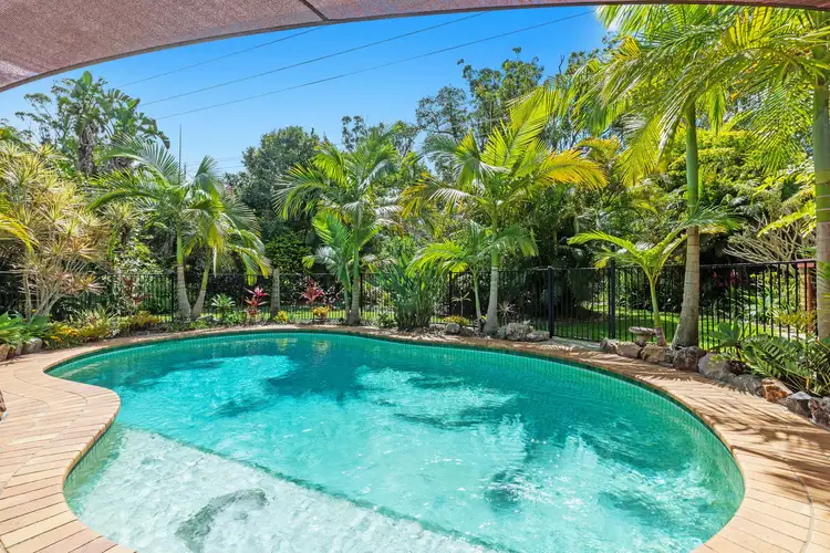 126 Karawatha Dr, Mountain Creek QLD 4557